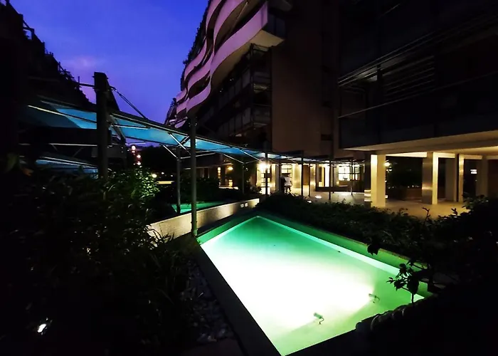 Sorbara Luxury No 01 דירה